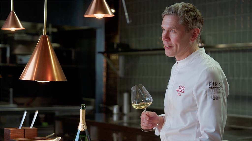 Tommy Myllimäki champagne